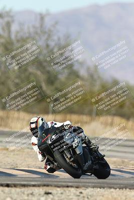 media/Dec-01-2025-Moto Forza (Mon) [[2daa91e15f]]/2-Intermediate Group/Session 3 (Turn 3)/